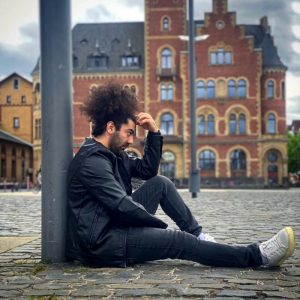 تاریخ وبگردی | تغییر چهره جذاب «مهدی کوچولو» سریال پس از باران بعد 24 سال در آلمان