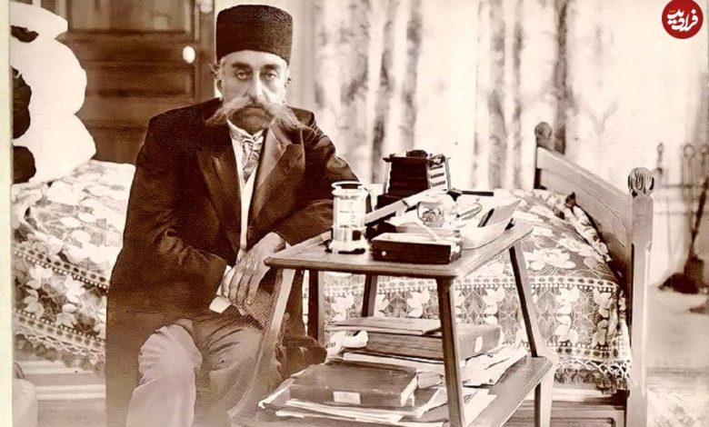 سفر زمان |«مظفرالدین شاه قاجار» در میان همراهان در ورشو لهستان؛ سال 1276 (عکس) «مظفرالدین شاه قاجار» در میان همراهان در ورشو لهستان؛ سال 1276