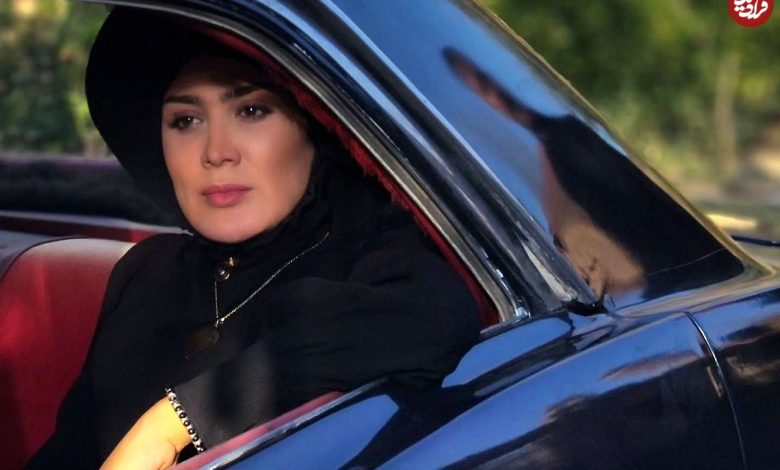 (عکس) سفر در زمان؛ «طلا جفرودی، زن دوم قربان» در پشت صحنه سریال سوجان؛ سال 1402 (عکس) «طلا جفرودی، زن دوم قربان» در پشت صحنه سریال سوجان؛ سال 1402