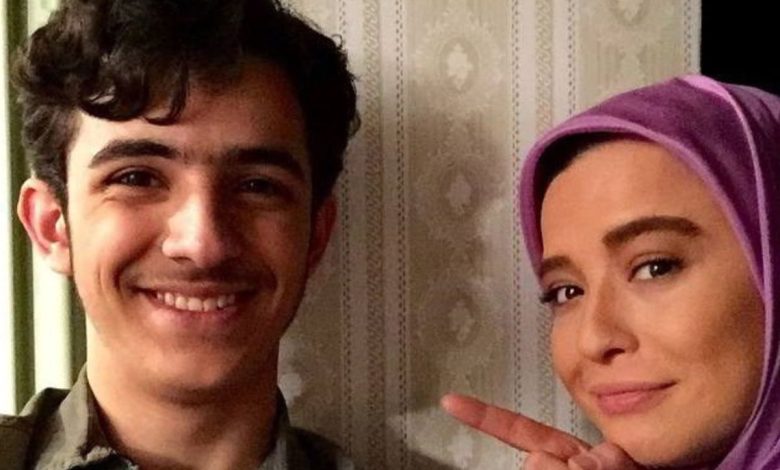 آلبوم امروز | «کیمیا و کیوان» در پشت صحنه سریال «کیمیا»؛ سال 1394 (عکس) «کیمیا و کیوان» در پشت صحنه سریال «کیمیا»؛ سال 1394