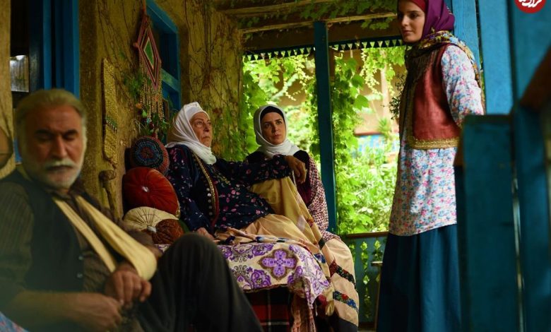 نگاه روز | «حوا، سوجان و بانو» در پشت صحنه سریال سوجان؛ سال 1402 (عکس) «حوا، سوجان و بانو» در پشت صحنه سریال سوجان؛ سال 1402