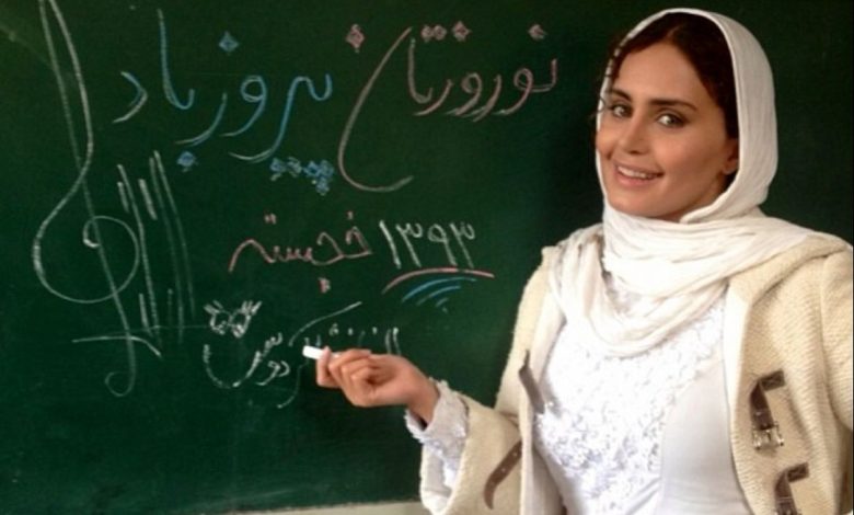 چهره ها در زمان ؛ النازشاکردوست، جغد و بستنی یخی؛ سال 1393 (عکس) سفر در زمان؛ النازشاکردوست، جغد و بستنی یخی؛ سال 1393