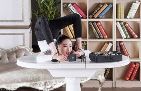 انعطاف پذیری باورنکردنی بدن دختران چینی (+تصاویر) انعطاف پذیری باورنکردنی بدن دختران چینی (+تصاویر)