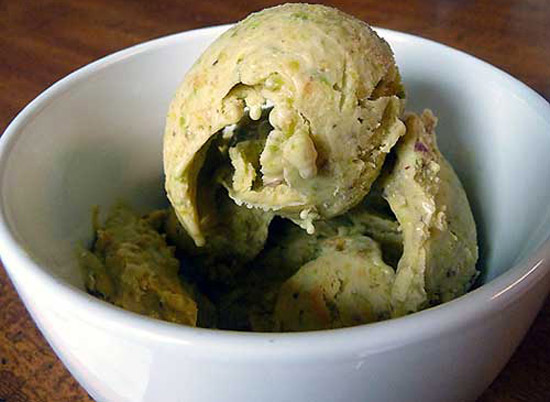 166832112158589-irannaz-com بستنی پسته ای ، رابطه بستنی با شخصیت افراد