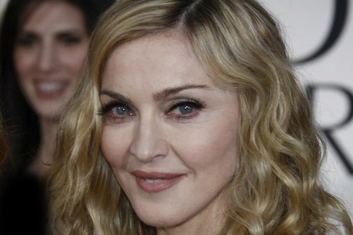 170358738096097-irannaz-com مدونا و گای ریچی