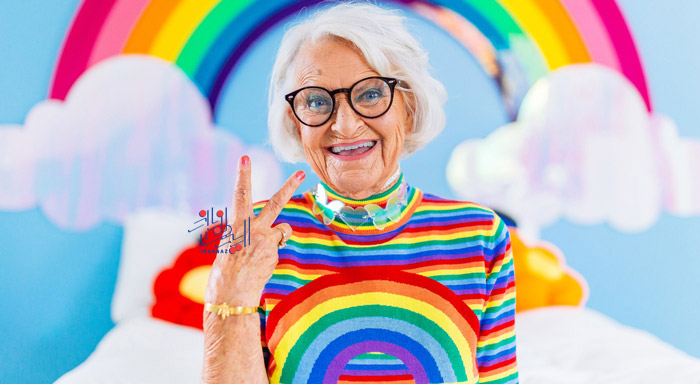 171568040579015-irannaz-com ریحانا ، کلوئی کارداشیان ، نیکول ریچی ، مایلی سایرس او را فالو کردند ، زن مدل 95 ساله؛ شیک ترین مادربزرگ دنیا