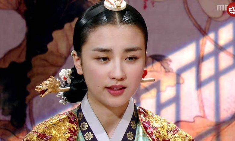 نگاه روز | تغییر چهرۀ «ملکه اینهیون» 15 سال بعد از سریال «دونگیی» در 37 سالگی (عکس) تغییر چهرۀ «ملکه اینهیون» 15 سال بعد از سریال «دونگیی» در 37 سالگی