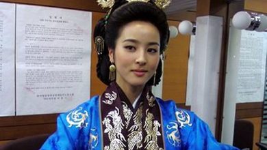 عکس یادگاری «سوسانو» با پرندۀ شکاری در پشت صحنه سریال «جومونگ»