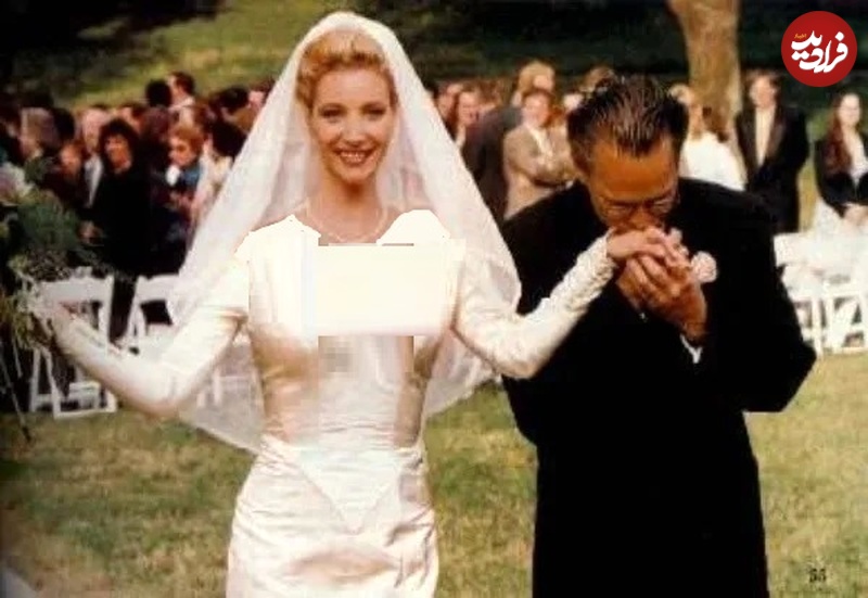 no-name-10 (تصویر) سفر در زمان؛ مراسم عروسی «فیبی سریال فرندز»؛ 30 سال قبل