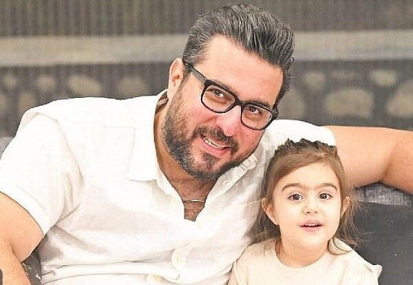 زمان وبگردی ؛ تصویر تازه از رز دختر زیبا و مدل محسن کیایی زمان وبگردی ؛ تصویر تازه از رز دختر زیبا و مدل محسن کیایی