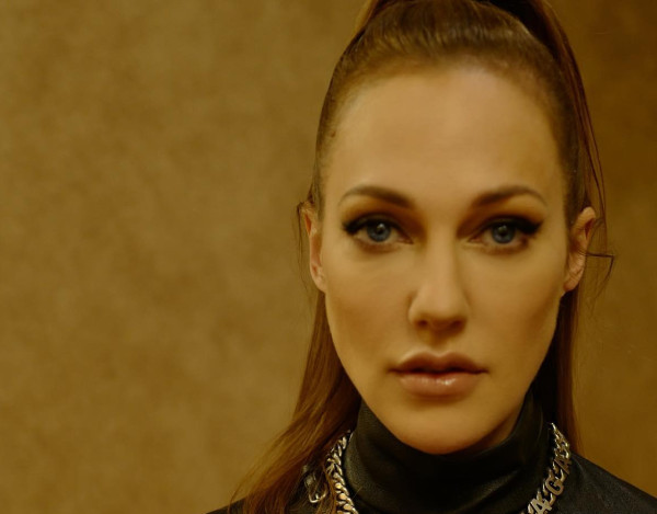 تاریخ و زمان وبگردی؛ چهره جدید مریم اوزرلی بازیگر و مدل ترک در استانبول تاریخ و زمان وبگردی؛ چهره جدید مریم اوزرلی بازیگر و مدل ترک در استانبول