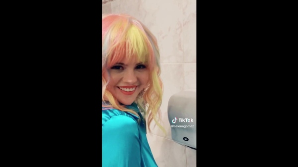 چهره‌ متفاوت سلنا گومز