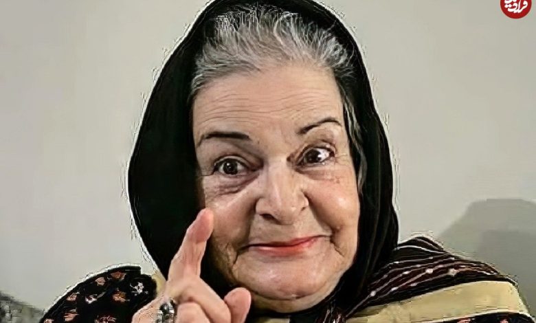 (عکس) سفر در زمان؛ «فرخ لقا هوشمند» در دهه 50؛ «پوری در عروسی فائقه» سال 46 (عکس) سفر در زمان؛ «فرخ لقا هوشمند» در دهه 50؛ «پوری در عروسی فائقه» سال 46