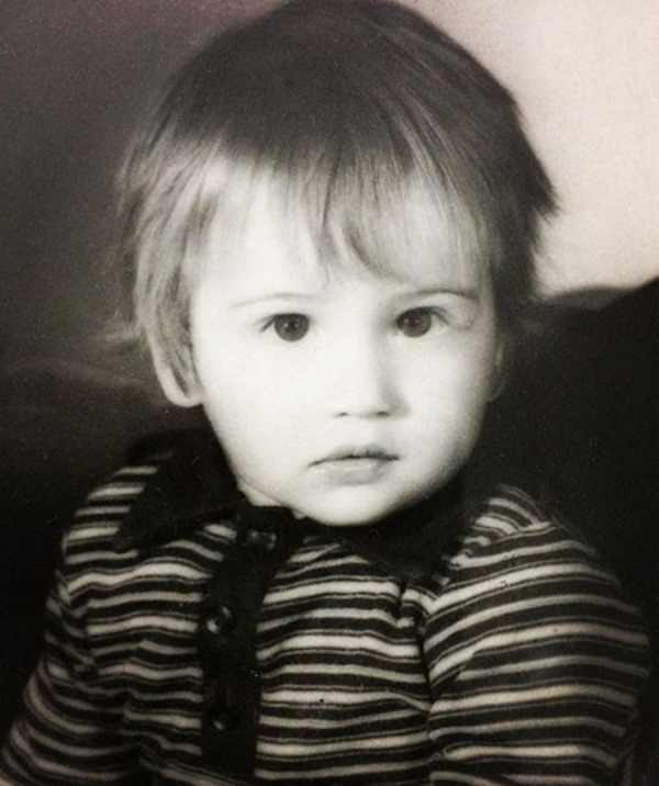 کودکی پویا امینی