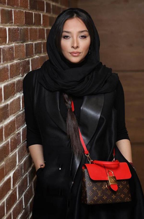 مانتو آناهیتا درگاهی