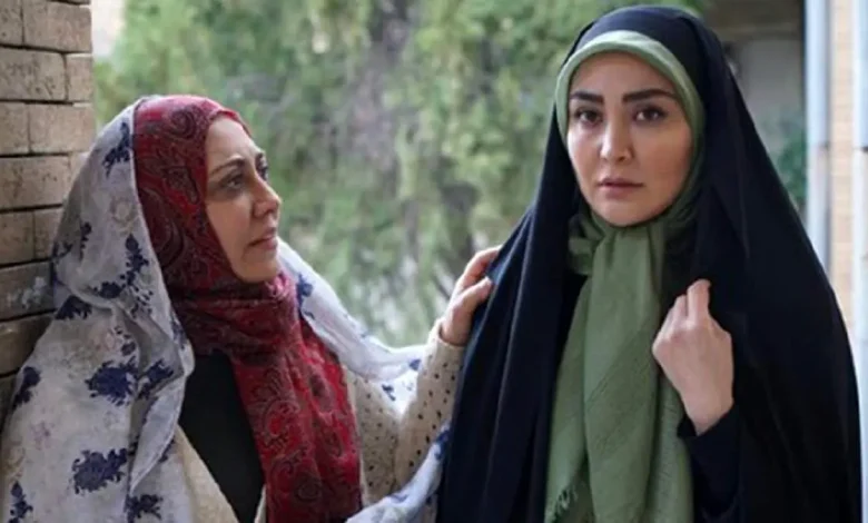 نگاه روز |ژست و پوشش خاص «مریم معصومی» در یک کتابفروشی نگاه روز |ژست و پوشش خاص «مریم معصومی» در یک کتابفروشی