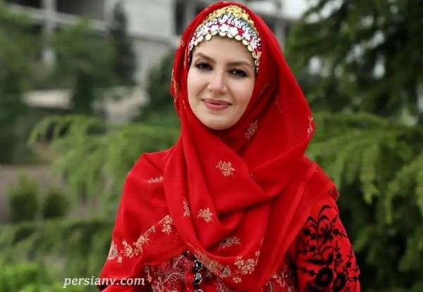 تاریخ و زمان وبگردی؛ عکس نیم رخ فرزند ملیکا زارعی؛ مجری برنامه “خاله شادونه” / شباهت بی نظیر مانلی به مادرش تاریخ و زمان وبگردی؛ عکس نیم رخ فرزند ملیکا زارعی؛ مجری برنامه “خاله شادونه” / شباهت بی نظیر مانلی به مادرش