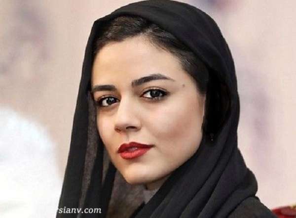 تاریخ و زمان وبگردی؛رستوران گردی ماهور الوند؛ هانیه سریال “جان سخت” در مکان های خاص و سنتی / ناهار دلچسب خانم بازیگر در ظروف مسی تاریخ و زمان وبگردی؛رستوران گردی ماهور الوند؛ هانیه سریال “جان سخت” در مکان های خاص و سنتی / ناهار دلچسب خانم بازیگر در ظروف مسی