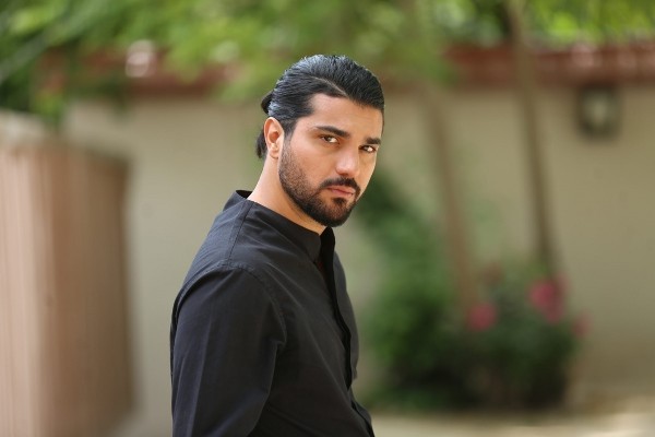 چهره ها در زمان؛ تصویری خبرساز از سینا مهراد و ساعت میلیاردی اش که سوژه شد! چهره ها در زمان؛ تصویری خبرساز از سینا مهراد و ساعت میلیاردی اش که سوژه شد!