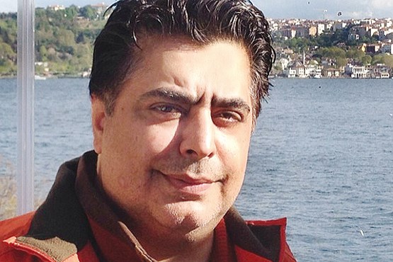 تاریخ و زمان وبگردی؛ذوق زدگی رضا شفیعی جم با علی صادقی در ماشین بی سقف!+ عکس تاریخ و زمان وبگردی؛ذوق زدگی رضا شفیعی جم با علی صادقی در ماشین بی سقف!+ عکس