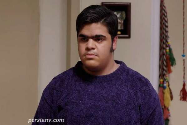 تاریخ و زمان وبگردی؛ رونمایی از تیپ متفاوت ابوالفضل رجبی؛ بهروز سریال “پایتخت” / ظاهر متفاوت بازیگر جوان با کلاه لبه دار و عینک آفتابی تاریخ و زمان وبگردی؛ رونمایی از تیپ متفاوت ابوالفضل رجبی؛ بهروز سریال “پایتخت” / ظاهر متفاوت بازیگر جوان با کلاه لبه دار و عینک آفتابی