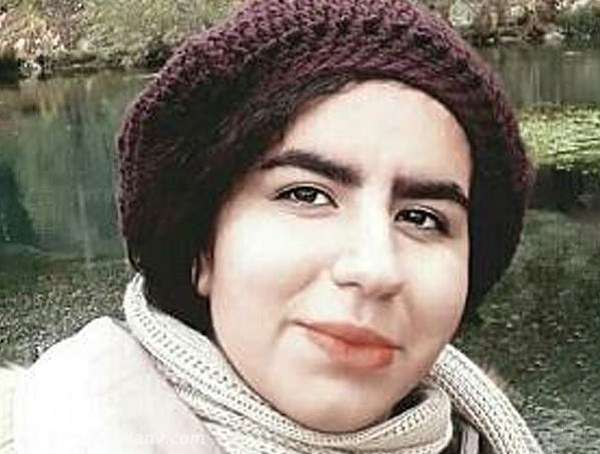 تاریخ و زمان وبگردی؛ عکس دو نفره صهبا شرافتی؛ روناک سریال “نون خ” در کنار مادرش / مادر و دختر مثل سیبی هستن که از وسط نصف شده تاریخ و زمان وبگردی؛ عکس دو نفره صهبا شرافتی؛ روناک سریال “نون خ” در کنار مادرش / مادر و دختر مثل سیبی هستن که از وسط نصف شده