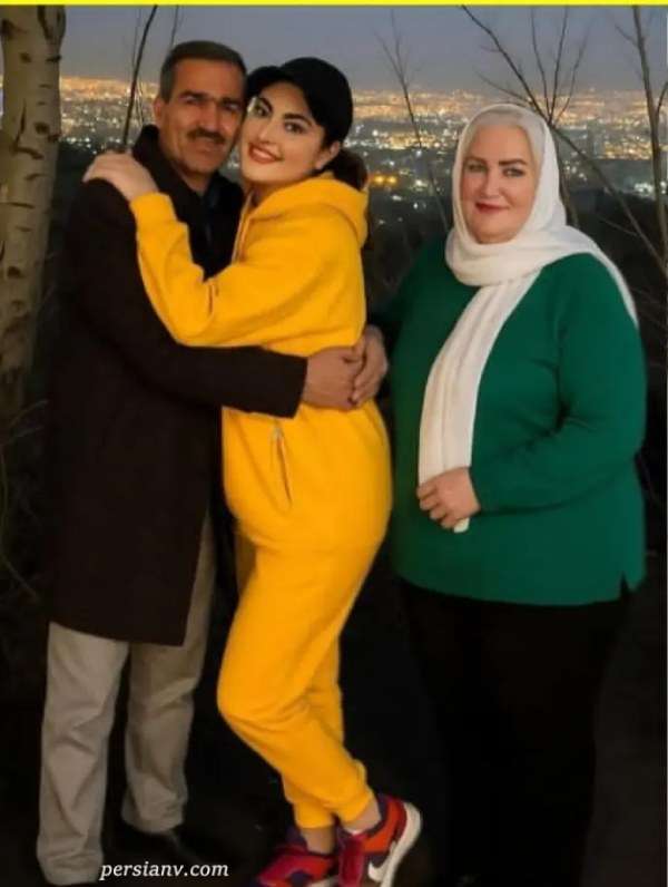 خانم بازیگر