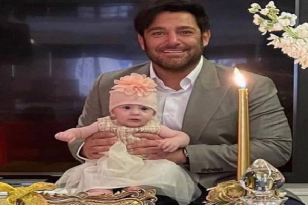 تاریخ و زمان وبگردی؛ تیپ خاص و زیبای آپامه برادر زاده رضا گلزار در آغوش پدرش بردیا / لحظهای شیرین و از عشق خانوادگی تاریخ و زمان وبگردی؛ تیپ خاص و زیبای آپامه برادر زاده رضا گلزار در آغوش پدرش بردیا / لحظهای شیرین و از عشق خانوادگی