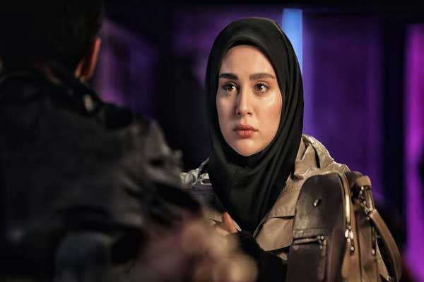 تاریخ و زمان وبگردی؛استایل خیابانی “میترا رفیع” در خارج از کشور / مدلینگ گلناز سریال گیلدخت با استایلی سیاه و سفید تاریخ و زمان وبگردی؛استایل خیابانی “میترا رفیع” در خارج از کشور / مدلینگ گلناز سریال گیلدخت با استایلی سیاه و سفید