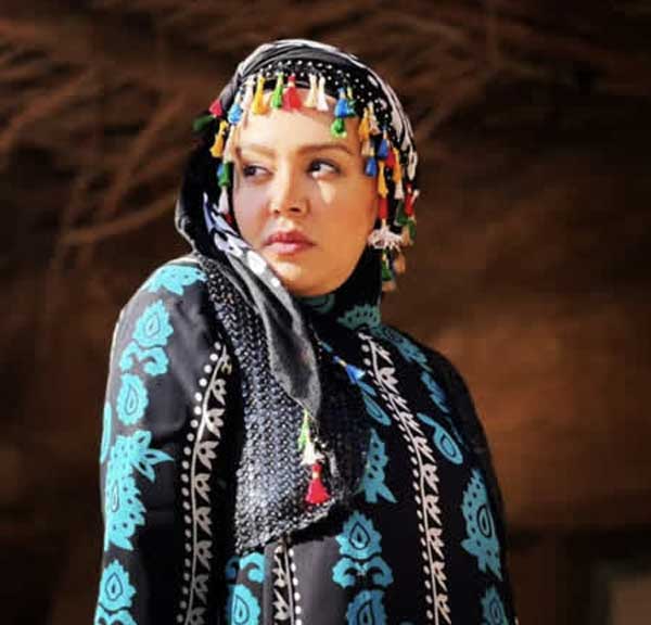 عکسی از ژست جذاب شیرین سریال ن خ 