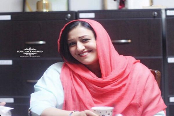 زمان وبگردی ؛ فاطمه هاشمی و همسرش در یک قاب زیبا / تصویری از عشق و همبستگی خانوادگی زمان وبگردی ؛ فاطمه هاشمی و همسرش در یک قاب زیبا / تصویری از عشق و همبستگی خانوادگی