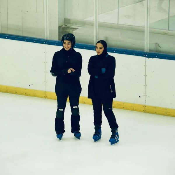 مه‌‌لقا‌ می‌نوش‌زاد بازیگر