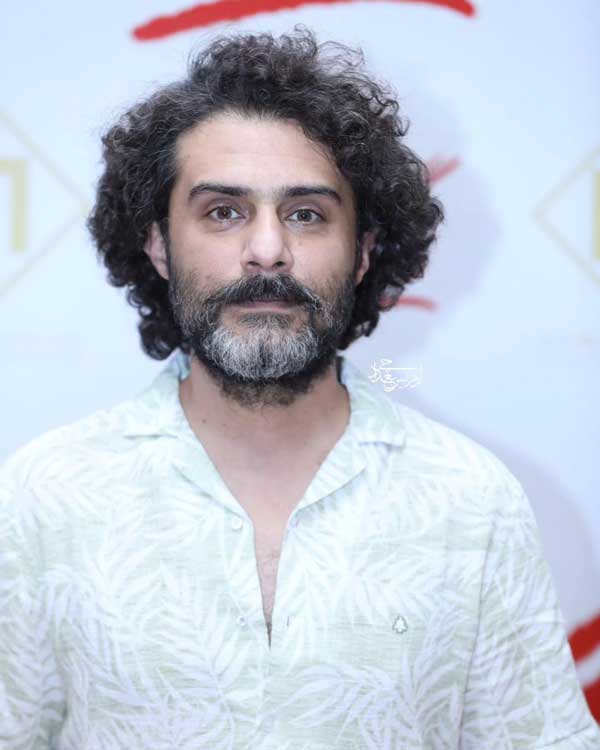 چهره شکسته بازیگر سریال گاندو در اکران «یادگار جنوب» 