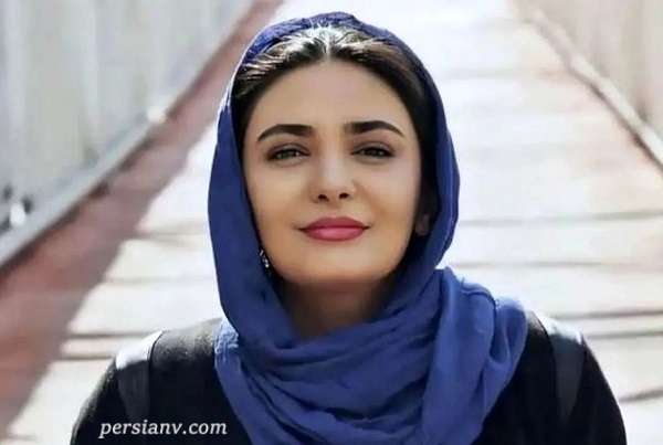 تاریخ و زمان وبگردی؛ انتخاب لباس جسورانه لیندا کیانی در شب اکران فیلم “زعفرانیه” حسابی جلب توجه کرد / زیبایی ترکیب رنگ شلوار سفید و کیف نارنجی با کت کرم تاریخ و زمان وبگردی؛ انتخاب لباس جسورانه لیندا کیانی در شب اکران فیلم “زعفرانیه” حسابی جلب توجه کرد / زیبایی ترکیب رنگ شلوار سفید و کیف نارنجی با کت کرم