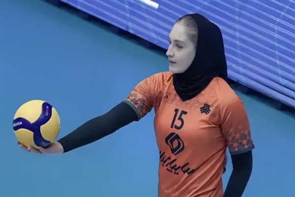 تاریخ و زمان وبگردی؛ رونمایی از چهره جوان مادر آیتک سلامت دختر چشم آبی تیم ملی والیبال / چقدر مادر و دختر شبیه همن تاریخ و زمان وبگردی؛ رونمایی از چهره جوان مادر آیتک سلامت دختر چشم آبی تیم ملی والیبال / چقدر مادر و دختر شبیه همن