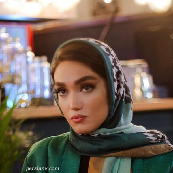 بازیگر جوان فیلم سینمایى هتل