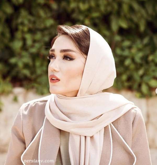 بازیگر فیلم دایناسور