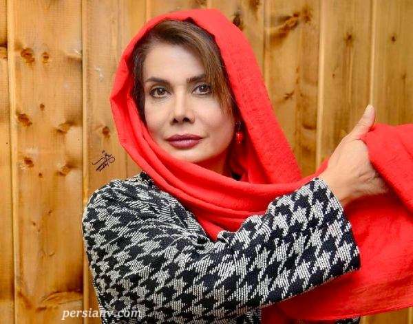 تاریخ و زمان وبگردی؛ عاطفه رضوی و منزلی با حال وهوای بهشتی / ترکیبی از عشق به طبیعت و ایده های خلاقانه دکوراسیون با گلدان های طلایی تاریخ و زمان وبگردی؛ عاطفه رضوی و منزلی با حال وهوای بهشتی / ترکیبی از عشق به طبیعت و ایده های خلاقانه دکوراسیون با گلدان های طلایی