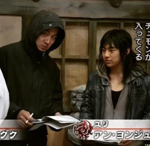 نگاه روز |عکس «جومونگ و پسرش» در حال تمرین دیالوگ در پشت‌صحنه