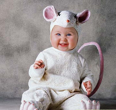 تصاویرکودکان در لباسهای عجیب و جالب تصاویرکودکان در لباسهای عجیب و جالب