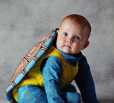 تصاویرکودکان در لباسهای عجیب و جالب تصاویرکودکان در لباسهای عجیب و جالب