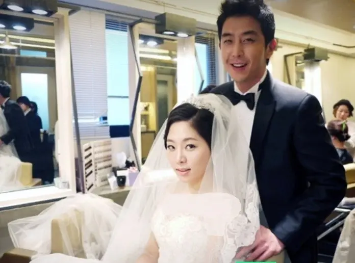 🔥سکانس روز | عکس عروسی «مارو، دوست موهیول» امپراتور بادها در 33 سالگی 