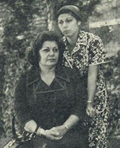 نگاه روز | تصویر متفاوت و دیده شده از ثریا قاسمی و مادرش مشهورش در دهه شصت / قابی دلنشین در کنار مادر مهربانش نگاه روز | تصویر متفاوت و دیده شده از ثریا قاسمی و مادرش مشهورش در دهه شصت / قابی دلنشین در کنار مادر مهربانش