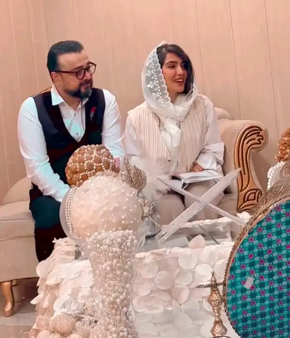 🔥تاریخ وبگردی | عکس جدید منتشرشده از مونا کرمی و سپند امیرسلیمانی در مراسم عقدشان 🔥تاریخ وبگردی | عکس جدید منتشرشده از مونا کرمی و سپند امیرسلیمانی در مراسم عقدشان