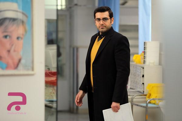 نگاه روز | تصویری زیبا از محمد رضا رهبری بچه مهندس 4 در کنار همسر واقعی / چقدر بهم میان !