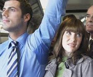 تاریخ و زمان وبگردی؛ تاثیر عجیب بوی عرق اقایان بر روی خانم ها