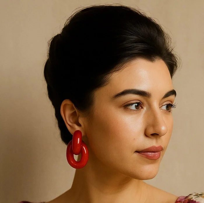 قرمز گیلاسی یک رنگ شاخص است ، ترندهای اکسسوری امسال برای استایل های روزمره