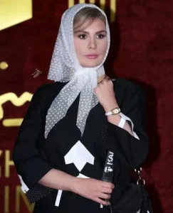 نگاه روز | استایل «هانیه، همسر وهب نصرانی» مختارنامه 43 سالگی در مراسم