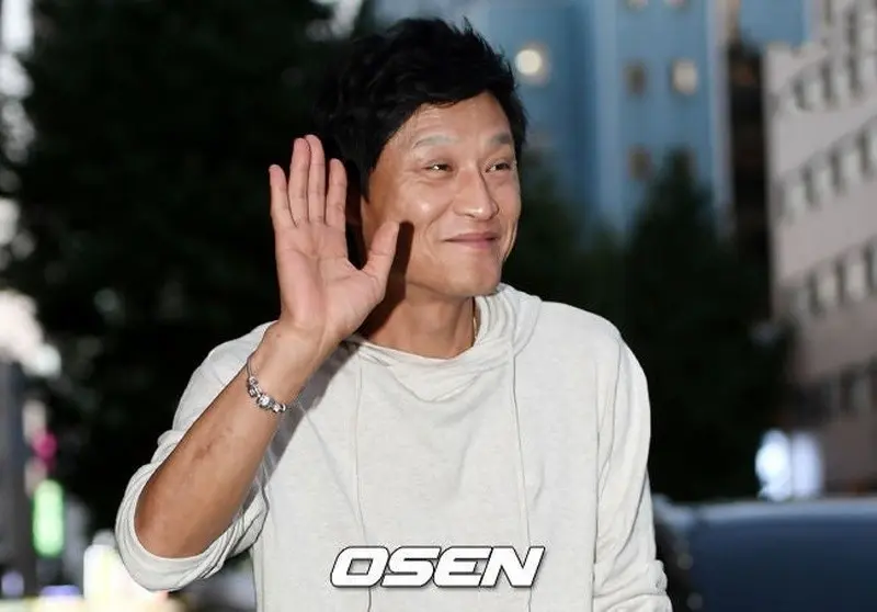 🔥تاریخ وبگردی | بازیگر نقش ساگا در سریال امپراتور بادها در 55 سالگی 🔥تاریخ وبگردی | بازیگر نقش ساگا در سریال امپراتور بادها در 55 سالگی