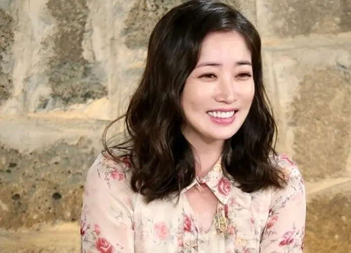 🔥تاریخ وبگردی | چهره بانو یئون، همسر موهیول در امپراتور بادها در 37 سالگی 🔥تاریخ وبگردی | چهره بانو یئون، همسر موهیول در امپراتور بادها در 37 سالگی